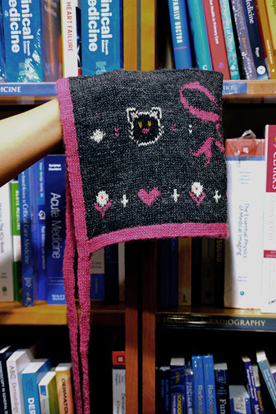 Kitty & Ribbon Square Bonnet